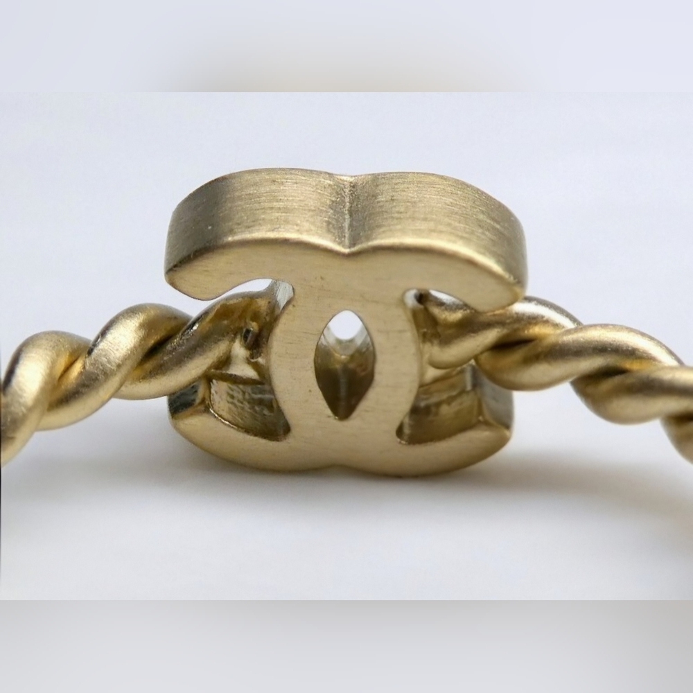 Chanel Double Enamel Camellia & CC Twist Ring Set - Picture 9 of 12